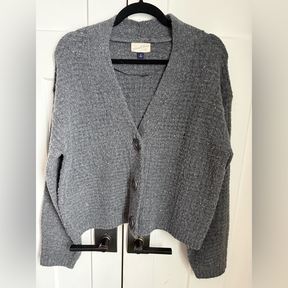 Universal Thread Gray Women's Sweater size M. Simple and stylish.